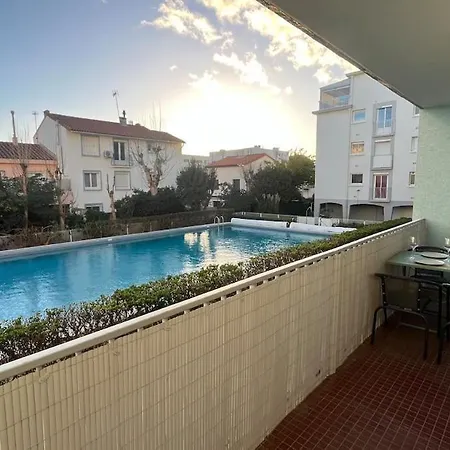 Le Candie T3 Bord De Piscine Et Parking *